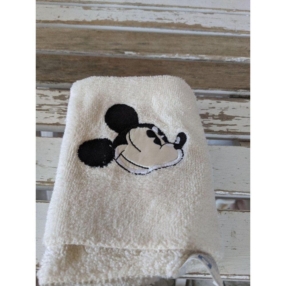 Mickey Mouse Hand Towel wash rag‎ Disney Saturday k